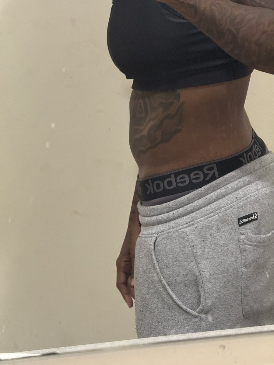 steph2solid's tweet photo. So grateful to have lost my gut. https://t.co/I0KjDkhLxn