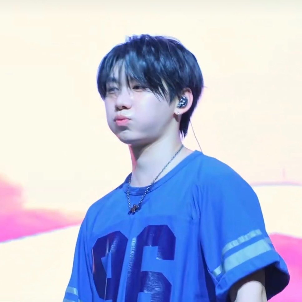 aaa145aa's tweet photo. gumoningg pouty hani! axssxvshsbh >.< https://t.co/J3dk42aeLN