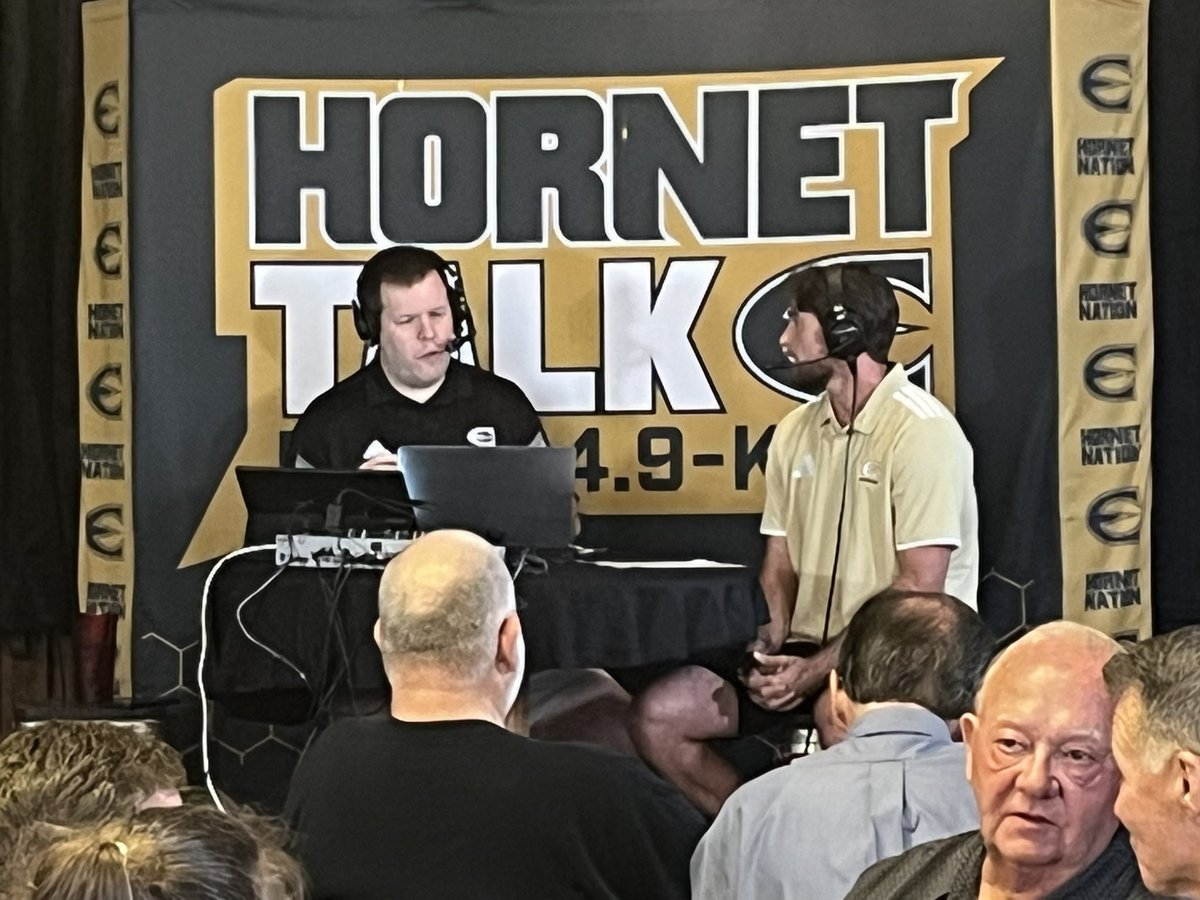 ESUSports's tweet photo. QB coach Braden Gleason talks at Hornet Talk about having two returning starters for @esuhornetsfb this year. #StingersUp #UNIT https://t.co/eyDrMrheEY