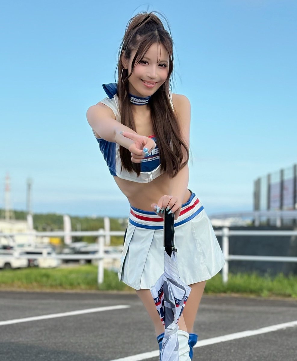 n_eitasan's tweet photo. 2026.09.12
INTERCONTINENTAL GT CHALLENGE Rd.4 
SUZUKA 1000km

ミニ撮影会にて撮影。
#大川いずみ（@izm0131 ） さん
ご対応ありがとうございました😊

#Team5ZIGEN
#500号車
#IGTC
#鈴鹿1000km
#レースクイーン https://t.co/PHoRp6qUlS
