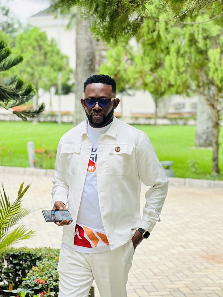 Realjmartins's tweet photo. Grateful Lord 
It's My BIRTHDAY

Glad To witness God's faithfulness throughout this past 365days cycle in Good Health together with long life. 

I am Plus one Today, Happy Birthday To Me.

Pls do leave me some words of prayer & appreciation for the gift of added Life in good health together with sound mind✨️