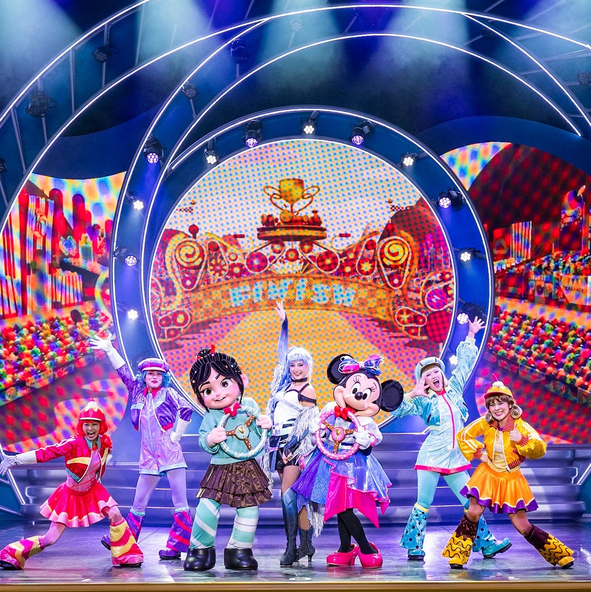 MezzoMikiD's tweet photo. 東京ディズニーランド
「ショーベース」の新ショー
「The D-Groovationz4 Live: Happy! Funky! Groovy! Tour」
ステージショーにヴァネロペが初登場☆ https://t.co/YHWk2qpAl2
