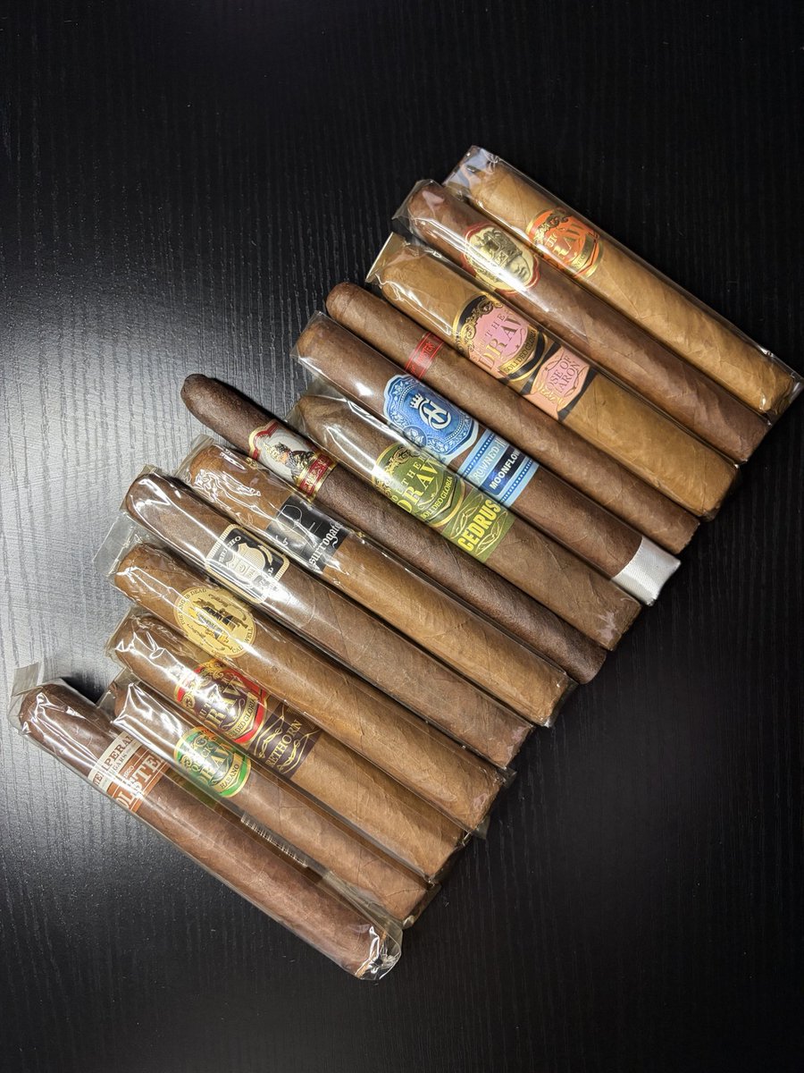 TFTCigars's tweet photo. How many can you name from my latest mail box?!

#Cigar #Cigars #CigarReview #CigarClub #BOTL #SOTL https://t.co/XugQuTb3b3