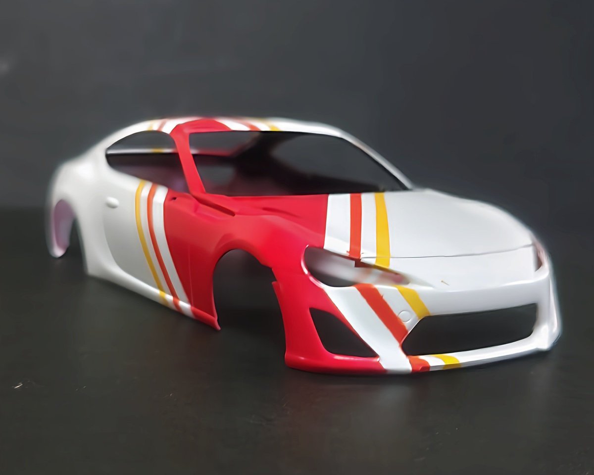 watapapa45's tweet photo. TOYOT86 TRD  Racing colors（Painting edition）

タミヤ 1/24 トヨタ86をTRDカラーにしました。
この後はTRDロゴのデカールを貼ってクリア塗装の予定ですます・・・因みに、塗装のはみ出した箇所は後程修正します😅 https://t.co/oA0ZvGrwln