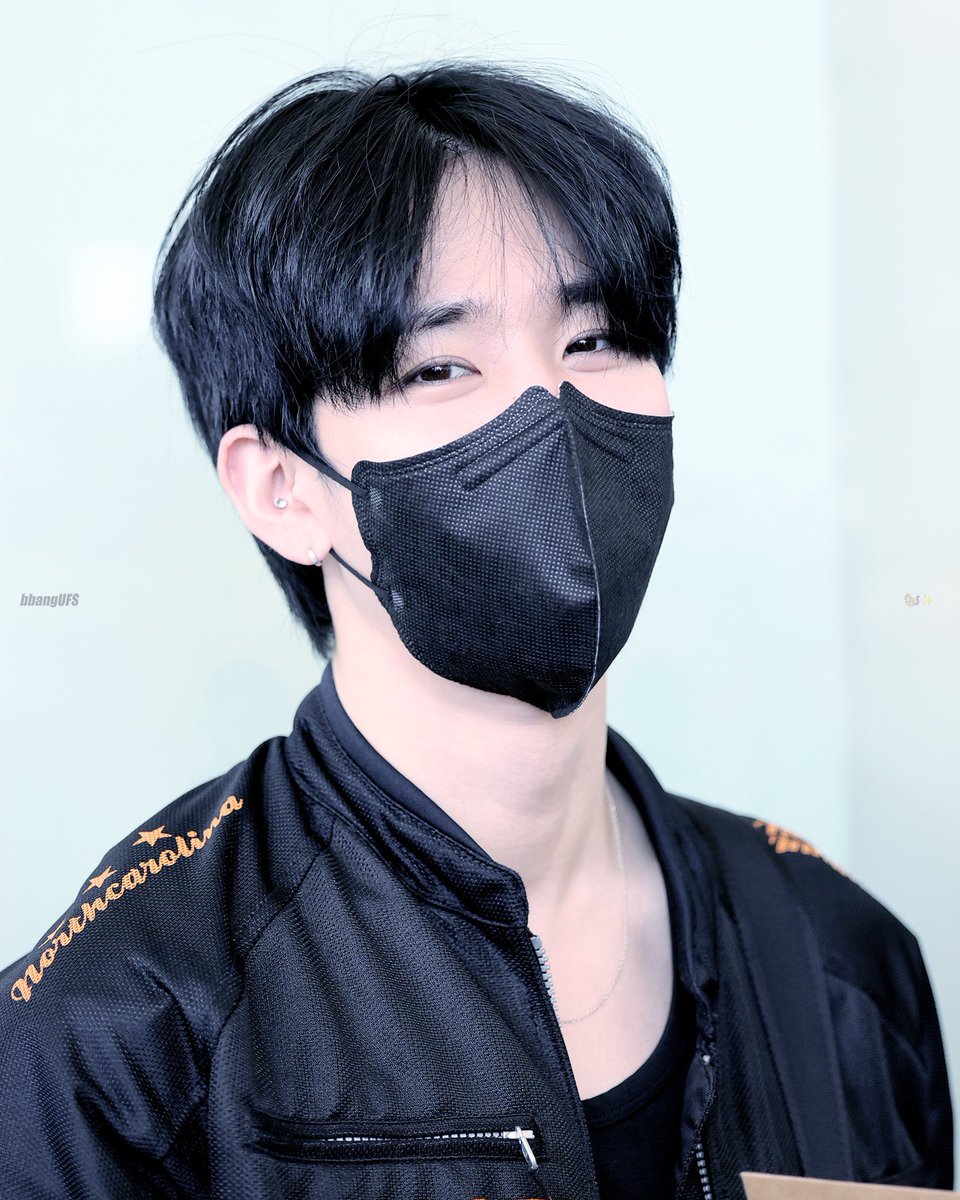 bbanggchuu's tweet photo. หล่อจัง 🏁 https://t.co/oquVGeOvqV