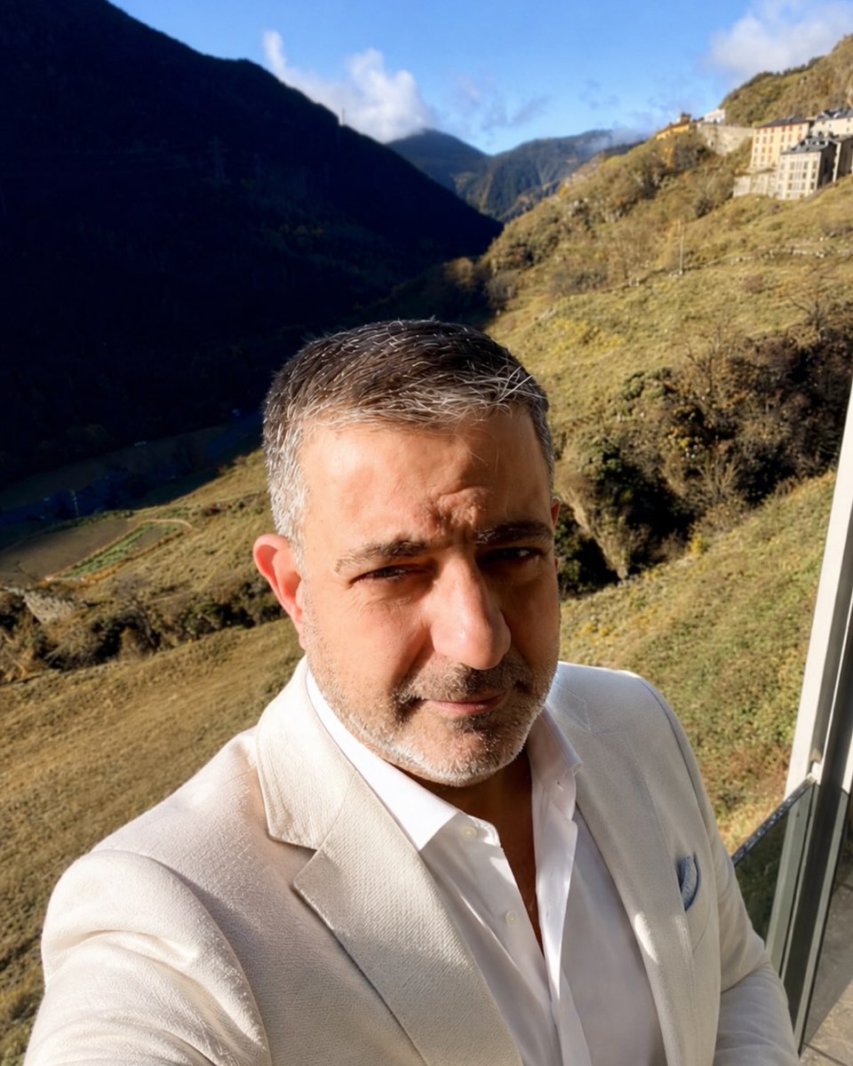 ChereBolf's tweet photo. Someday, someone will search for this photograph. Maybe my children. Maybe someone who loves me. Maybe me, many years from now. They’ll zoom in, study my face and the landscape, and perhaps feel something we still can’t understand. We live https://t.co/kIShjLsczA