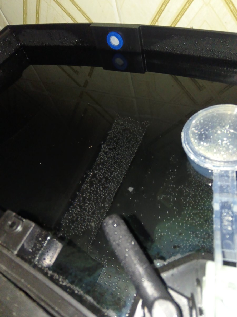 mohanavel_dr's tweet photo. #plasticleak #aquaguard #waterpurifier @EurekaforbesIN There has been a plastic smell coming from my Aquaguard purifier. Initially, I assumed it was because the purifier was new, but the smell continued for more than 2 months.I then checked inside the storage tank and was shocked https://t.co/CvvsXeAcdI