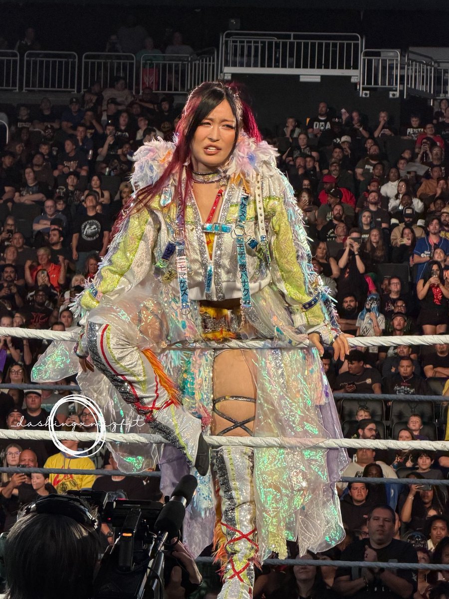 _dashingxmizfit's tweet photo. .@Iyo_SkyWWE is so photogenic 😌🫶🏼 #WWERAW https://t.co/OPgMq15mkV