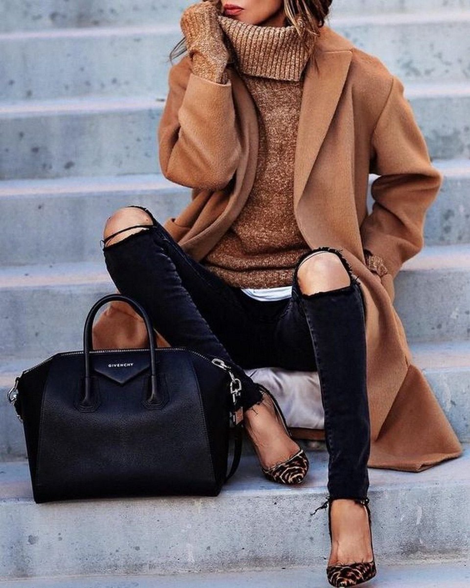 ThreadsWerindia's tweet photo. Your favorite handbag deserves a little extra care. 👜✨ From proper storage to easy maintenance tips, learn how to keep your bags looking stylish for years.
Check out these care tips: https://t.co/Pl229xnNfO
#Handbags #FashionTips #StyleGuide #Accessories #Threads https://t.co/4refgEuHbJ