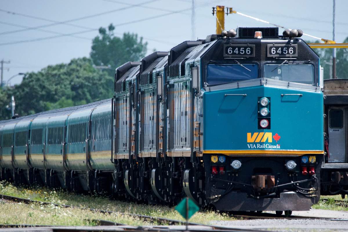 ker0senedream2's tweet photo. not to be biased or anything but canadian railway logos are so satisfying https://t.co/JV0Lz5S5VF