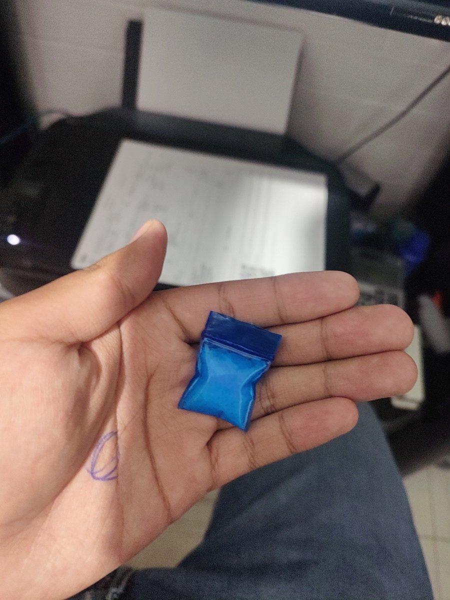 Howarddiamon's tweet photo. #drugtwt #meth #drugstwt

Recaído con dos gramos de la de mora azul sabe bien ricaaa, primer día y ya me chingue un buen de líneas me caga que soy tan atascado https://t.co/WcOxAIDzmC