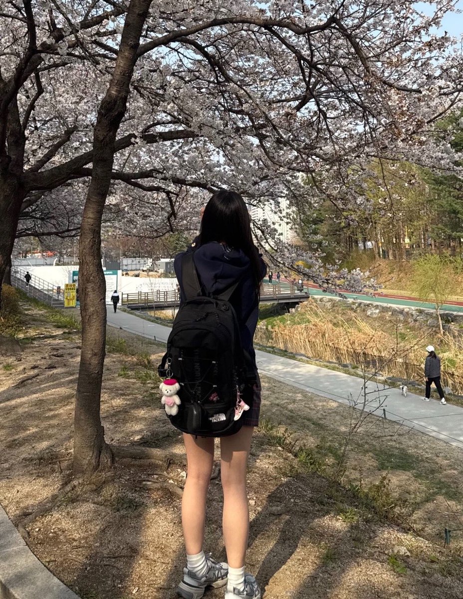 KatharinePbd's tweet photo. 지금보다더마른시절꺼찾앗긔
#수원 #맘눌뎀 #일상계트친소 https://t.co/9RwuhueoJd