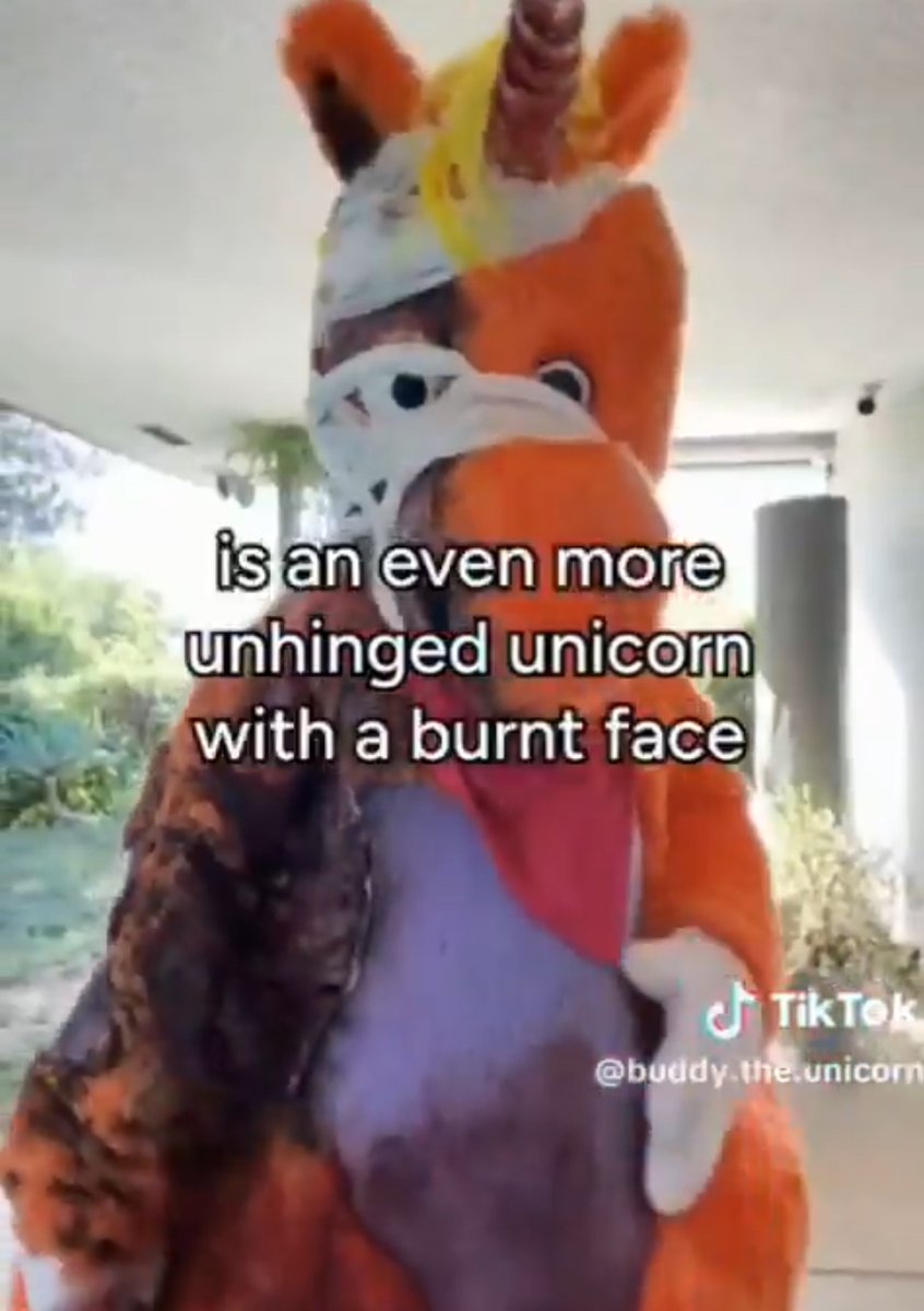 azulinss_'s tweet photo. I will forever stand by the fact that burnt faced buddy is SO insanely hot https://t.co/hHRV9wX1gi