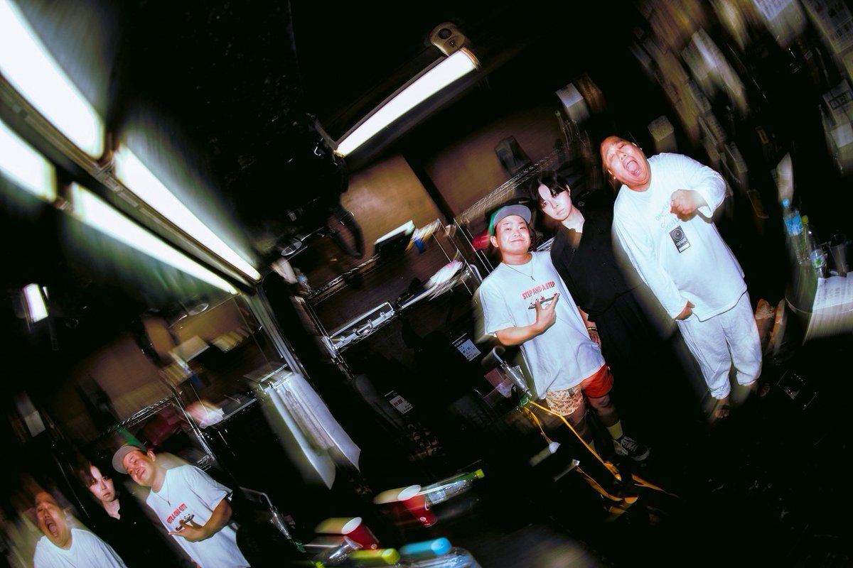 SMELLcapSMILE's tweet photo. 【おはようございます】
改めまして、
CIRCLE of SMILE GiG VOL.2に
お越しの皆様、足元の悪い中
ご来場誠に、ありがとうございました🙇♂️
俺らなら大丈夫、SMELL cap SMILEでした
Photo by @yoshun_raw
#スメスマ
#バンド
#COSG https://t.co/wj86jfTl4t