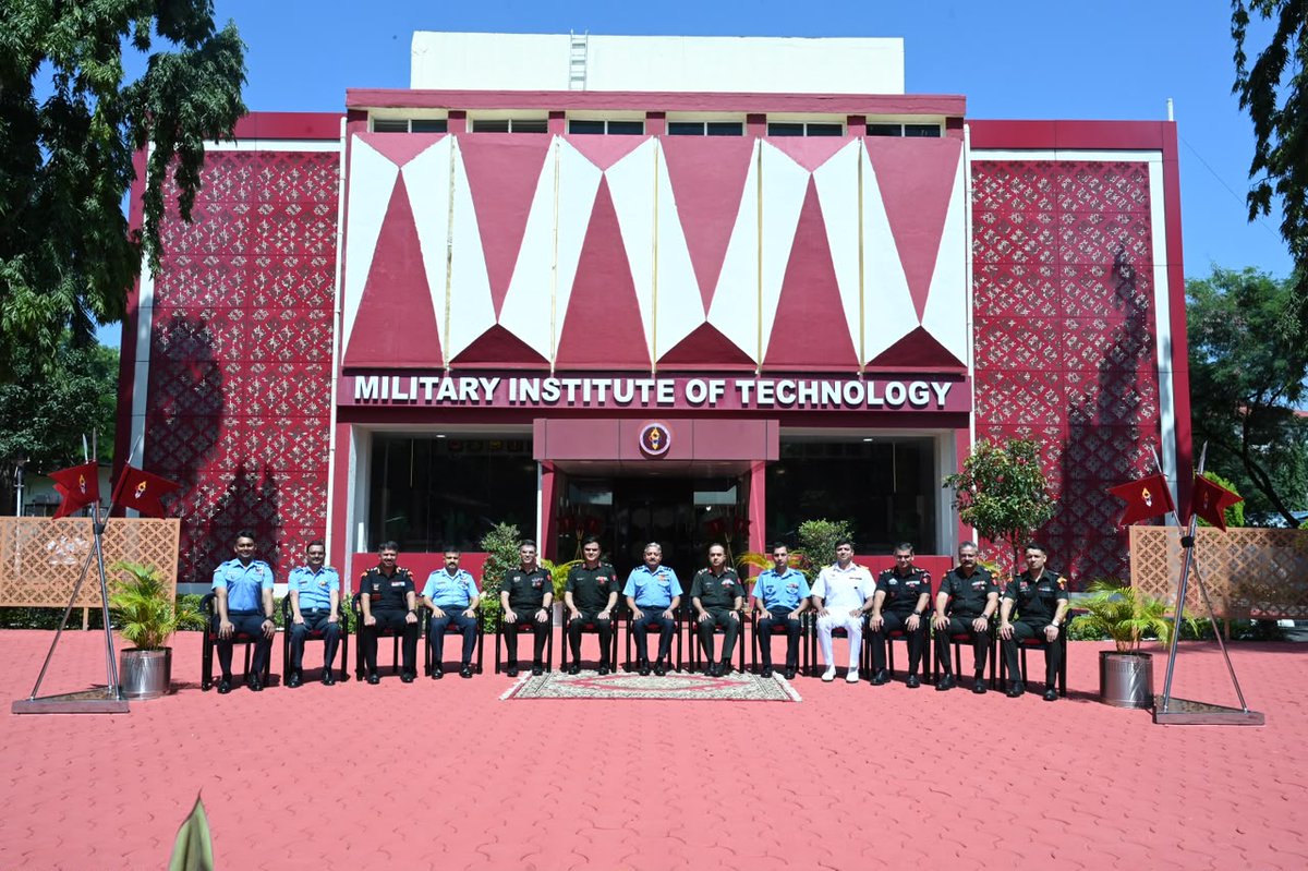 HQ_IDS_India's tweet photo. Air Marshal PV Shivanand, AOC-in-C, @SWAC_IAF, interacted with student officers of #DSTSC09 & other ongoing courses at #MILIT and delivered a talk on “Aerospace Power in South Western Theatre".

Drawing on operational experience, he shared valuable insights on Indian Air Strategy, Concept of Operations, Capabilities in Joint Operations, with lessons from #OpSindoor and contemporary conflicts.

The interaction reinforced the significance of integrating aerospace power with joint capabilities and dynamic decision-making to retain operational agility and achieve decisive effects in the evolving battlespace.

#ProfessionalMilitaryEducation #Jointness 
#AerospacePower 

@DefenceMinIndia 
@SethSanjayMP
@SpokespersonMoD
@Def_PRO_Chennai