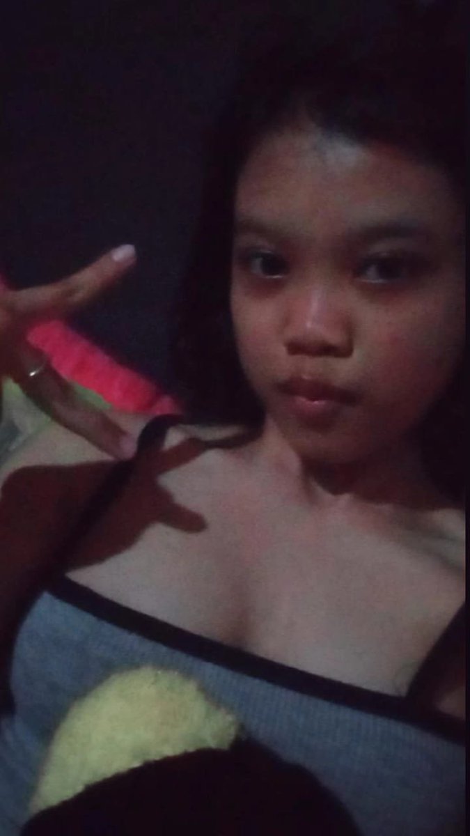 evimrtawati69's tweet photo. Gerah habis pulang sekolah😭 https://t.co/Xe4xXft4bv