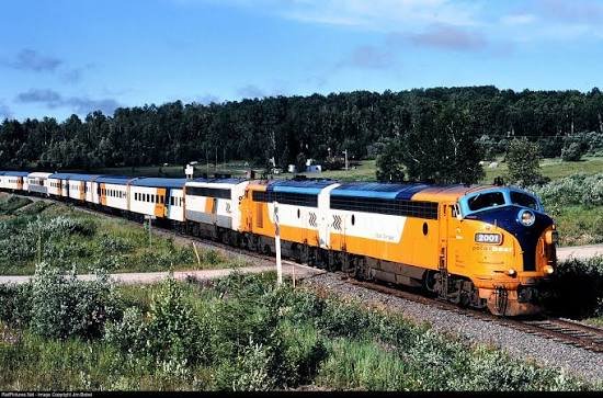 ker0senedream2's tweet photo. ontario northland especially is on a generational run of logos and liveries https://t.co/xDHNJHfdiM