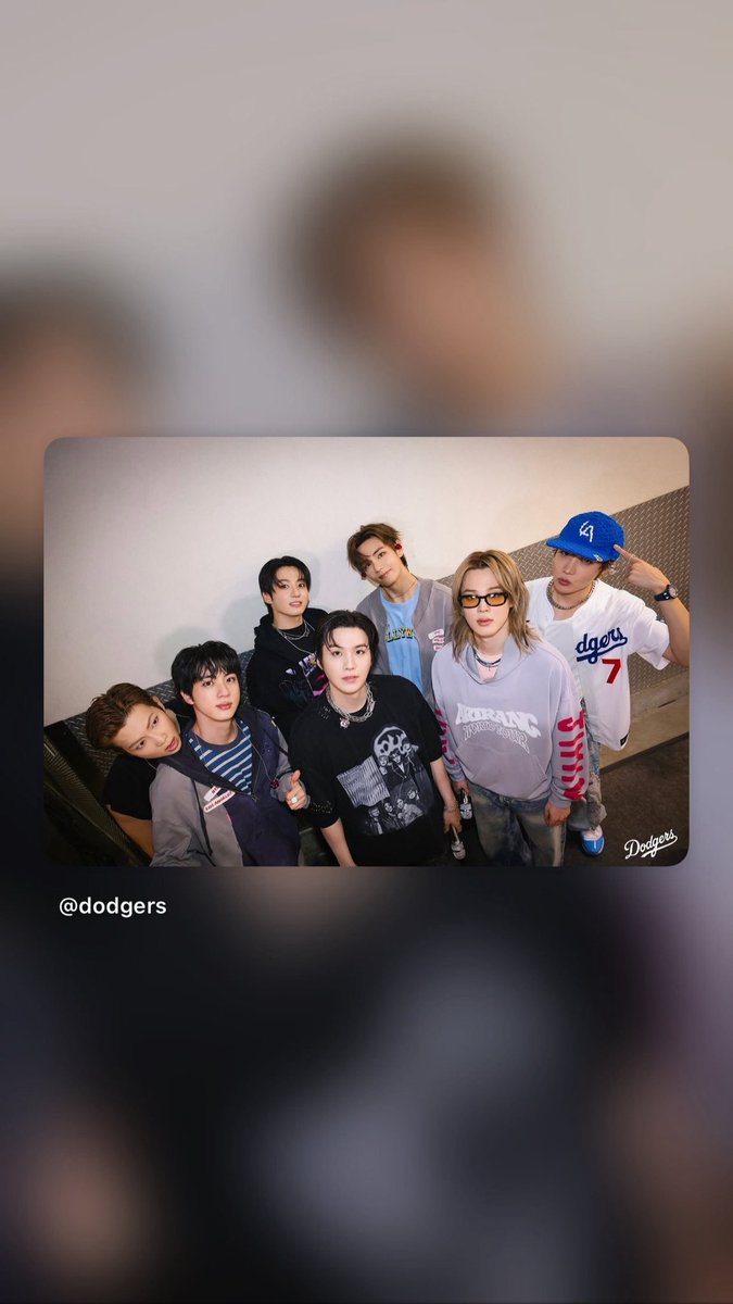 ththbebe's tweet photo. I vote for #ARIASBTS at the 2026 ARIA Music Awards

💜😳💜😳💜 보고싶다 보라해 https://t.co/eAChLI0fxn