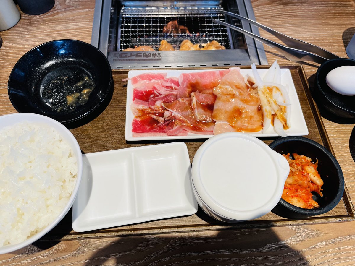 manasukedao's tweet photo. 肉の日だから焼肉ライク🫶黒毛和牛半額おいしかったよ💪米は大、普通、小で３杯食べちゃった笑 https://t.co/vaNn3ByX2P