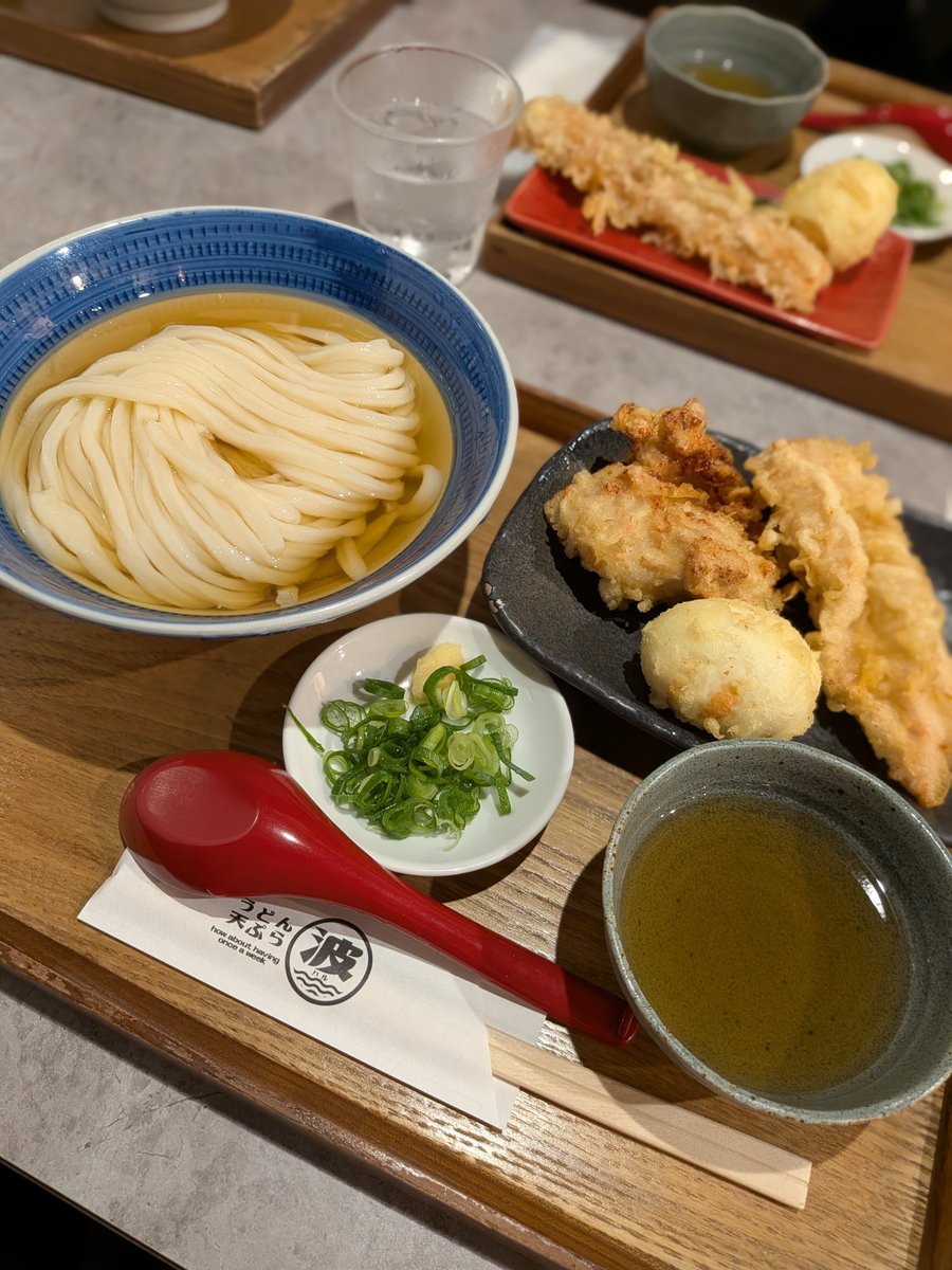 lwm_moolith86's tweet photo. 親子天冷やしうどん〜
温かいのでも良かったけど、キュッとしたかったから冷やで〜
食べごたえも良きでした〜
#お昼ごはん
#うどん https://t.co/rkwc123e8M