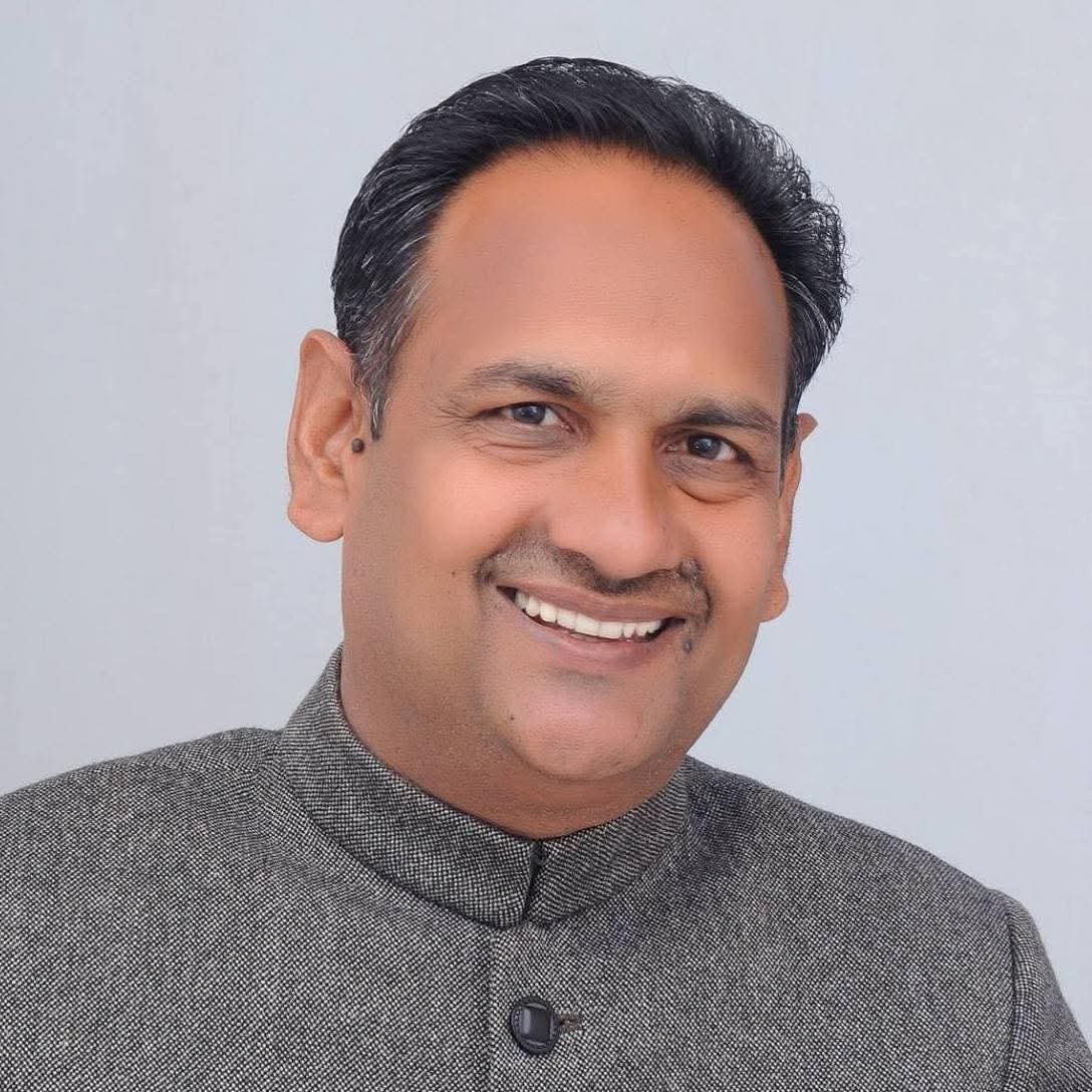 shailenBJP's tweet photo. बानसूर विधानसभा क्षेत्र से भाजपा विधायक श्री देवी सिंह शेखावत जी को जन्मदिवस की हार्दिक बधाई एवं शुभकामनाएं।

ईश्वर से आपके उत्तम स्वास्थ्य एवं दीर्घायु जीवन की कामना करते हैं

@DeviSinghBJP https://t.co/V0dnWeN9GW