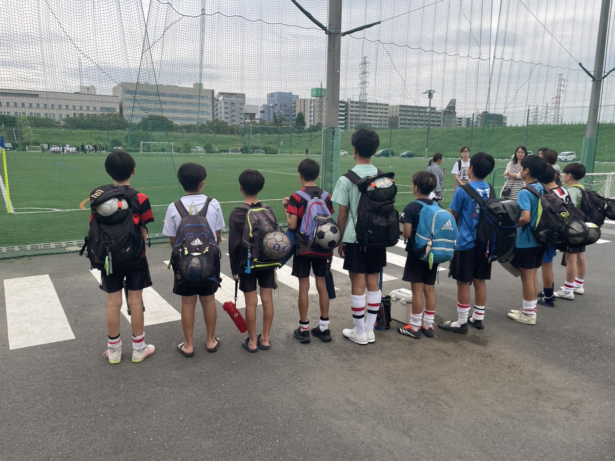 CCfcksc2015's tweet photo. U-12が市大会に参加しました
前半は攻め込まれることが多かったですが、後半からはゲームの主導権を握り、得点をすることができました
その後、最後まで失点することなく、勝利することができました！
決勝トーナメント進出に向けて、一戦一戦、戦っていきたいと思います
応援ありがとうございました！ https://t.co/Hrgqfs2JDy