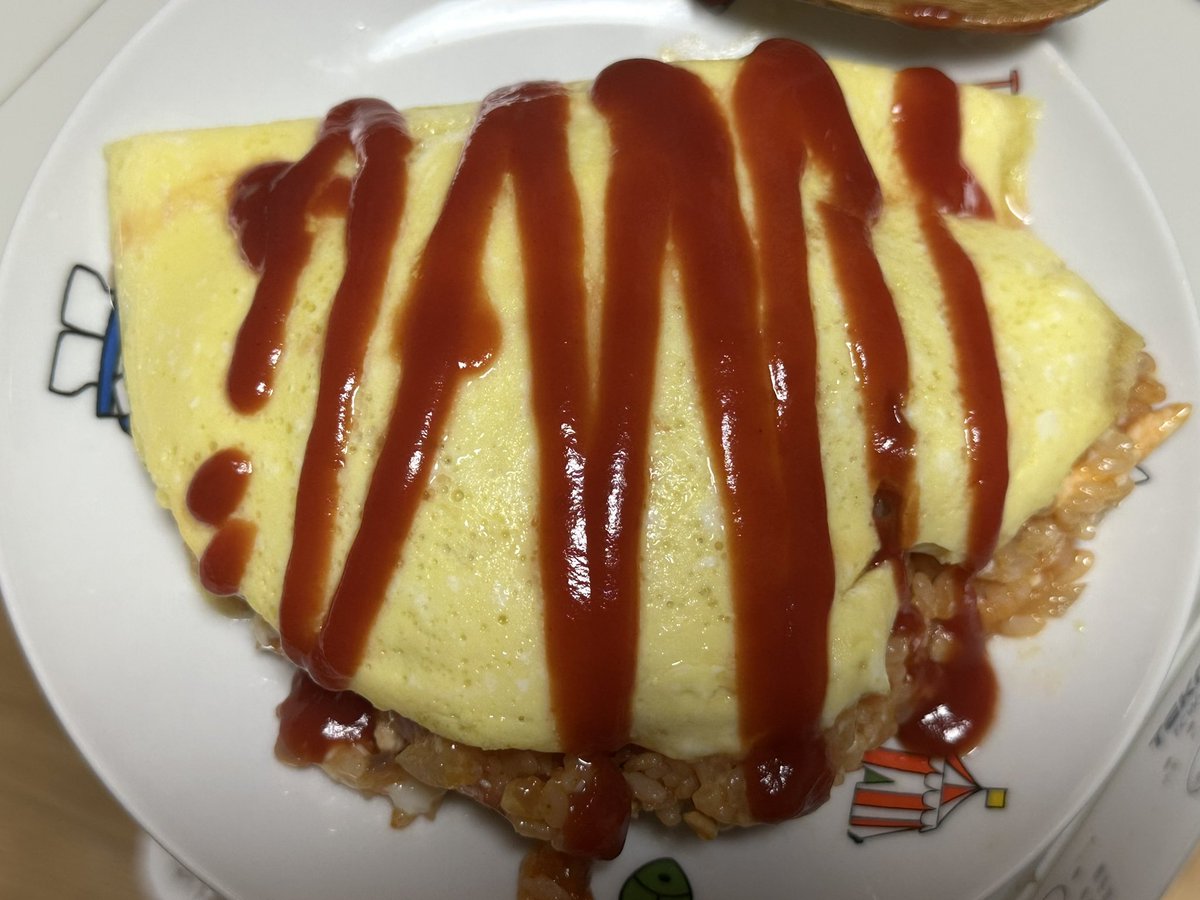 ayatika2017's tweet photo. 昨夜
思い立ってオムライスを作って食べた
我が家飯の良さは好み通りに作れるとこ
端にミッフィのあしがσ(^_^;) https://t.co/30aR9wOxTR