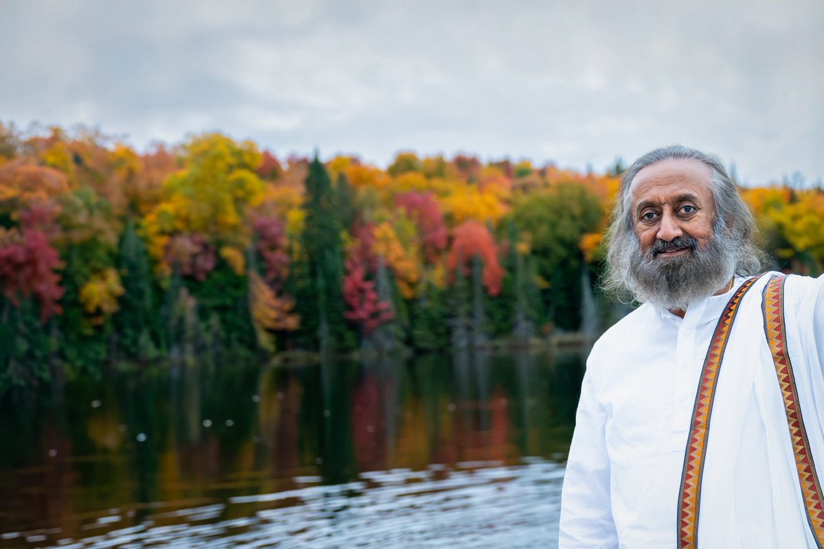 Gurudev's tweet photo. Wisdom series at the colorful Canadian ashram. https://t.co/fPAobftpSv