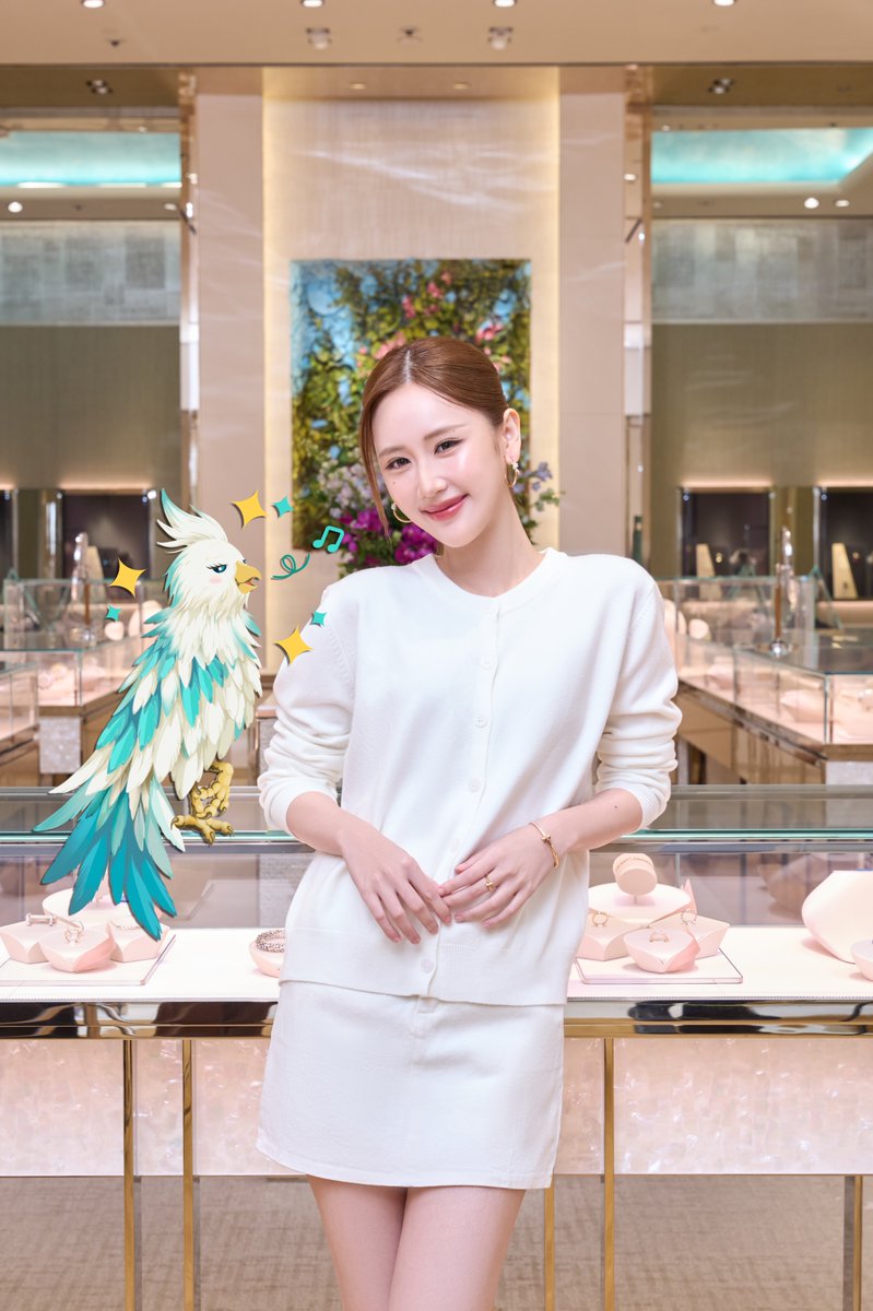 mintmag_th's tweet photo. สวยคิ้วท์! เสิร์ฟความน่ารักของสาว ‘เจนเย่’ ชวนเติมความสดใสผ่านแชทด้วยสติกเกอร์ไลน์สุดเอ็กซ์คลูซีฟที่ได้แรงบันดาลใจมาจาก “นก” เพิ่มความสนุกสนานและสีสันให้กับแชทในทุกๆ วัน 💚

📥 ตามมากดดาวน์โหลดได้แล้ววันนี้ >> https://t.co/D0YvJrfhby

#janeeyeh
#TiffanyAndCo
#MintNews https://t.co/x6Ir7lX6yk
