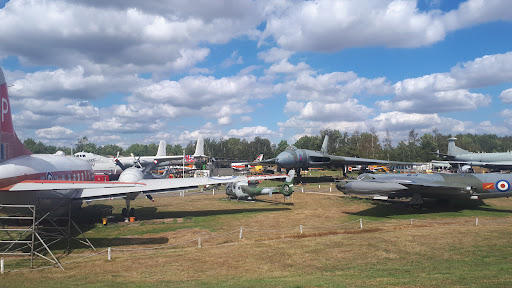 UKBorderWatch's tweet photo. A volunteer shouted my two-year-old away from the aircraft.

East Midlands Aeropark near Derby keeps Vickers cockpits, yet we were turned away two hours before closing.

Another volunteer let us in; nothing was open, and my son left upset.

Wishing you a kinder day. https://t.co/UwvFVpi8Df