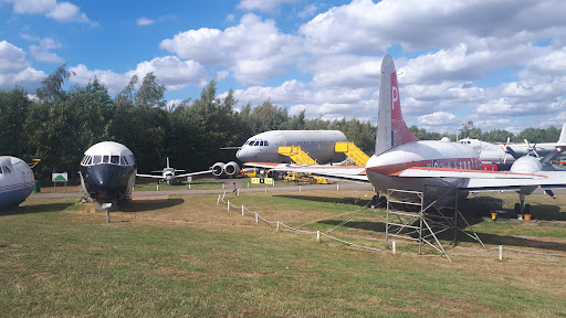 UKBorderWatch's tweet photo. A volunteer shouted my two-year-old away from the aircraft.

East Midlands Aeropark near Derby keeps Vickers cockpits, yet we were turned away two hours before closing.

Another volunteer let us in; nothing was open, and my son left upset.

Wishing you a kinder day. https://t.co/UwvFVpi8Df
