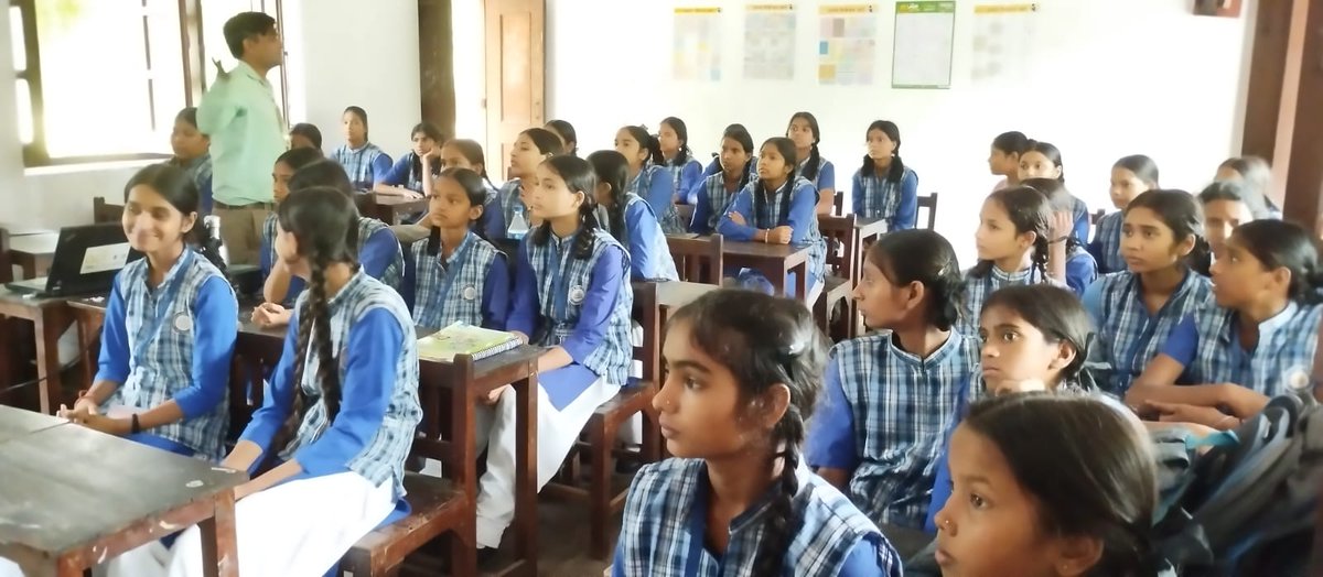 AcicMiet's tweet photo. Workshop/Seminar 28/09/2026 : One day workshop done on Robotics to the students of Kanohar Lal Krishna sahai Girls inter college MEERUT (U.P.)
#acicmiet #atlinnovation #MIET
@AIMtoInnovate @NITIAayog https://t.co/vsO3Ud3aJA