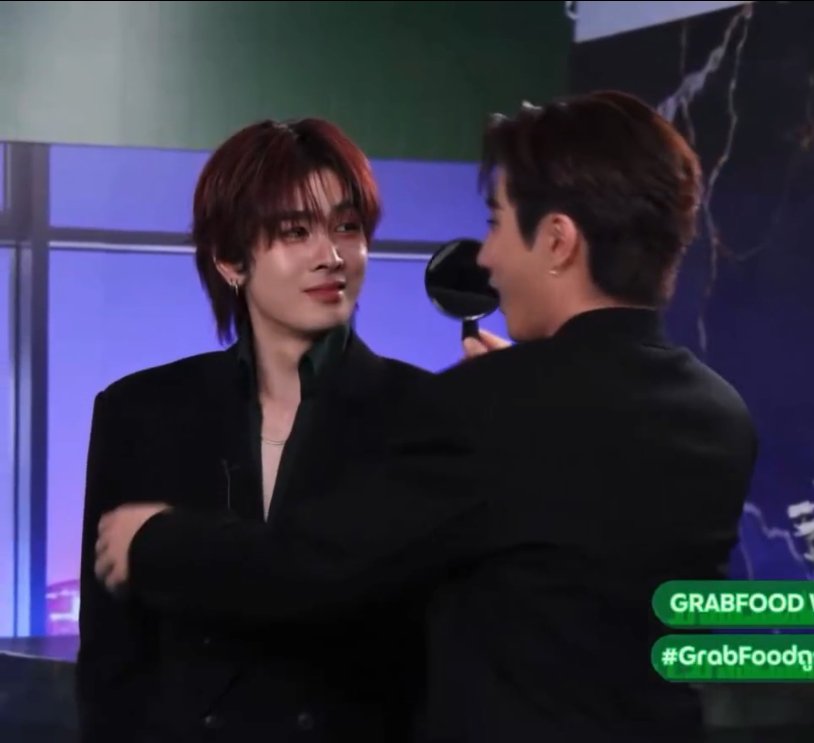 TrendforSanta's tweet photo. his reaction is so funny 55555

GRABFOOD WITH PERTHSANTA

#GrabFoodถูกกว่าชัวร์xPERTHSANTA
#PerthSanta #เพิร์ธแซนต้า https://t.co/MdljTlA2FV
