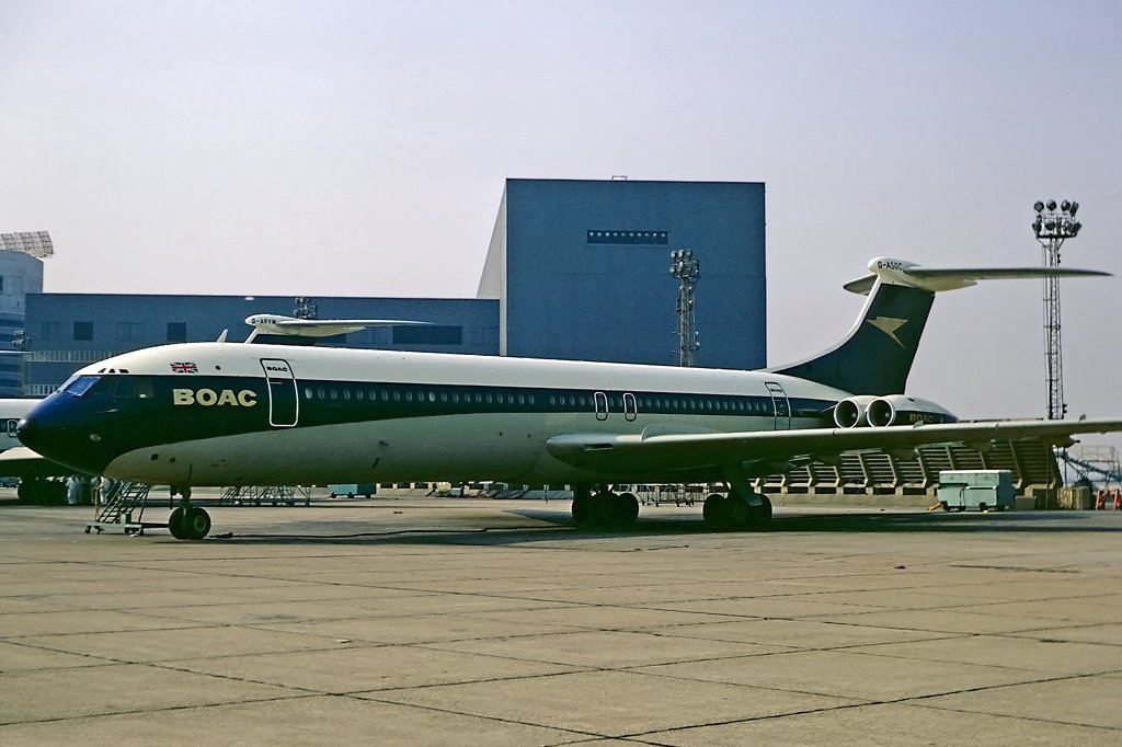 UKBorderWatch's tweet photo. In 1974, BOAC and BEA became British Airways, and the VC10’s navy and gold gave way to red, white and blue.

Which livery would you choose: BOAC or British Airways? https://t.co/tCu8Ustd1a