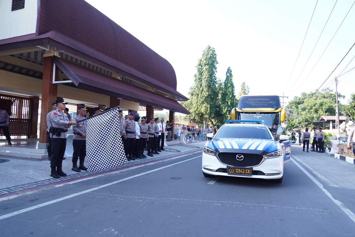 Utarapost1's tweet photo. Lepas Pasukan BKO ke Dompu-Bima, Wakapolda NTB: Jaga Integritas dan Kehormatan Polri

Baca selengkapnya di link dibawah ini:
https://t.co/85Oj85UJ0G https://t.co/VQ0SzcdtvW