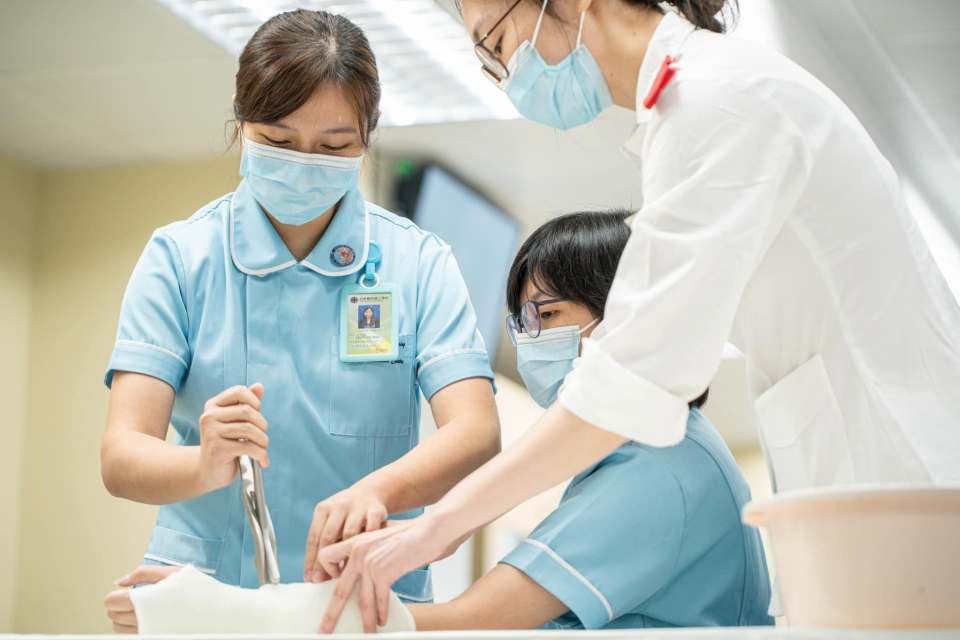 Cultural8Center's tweet photo. Hong Kong’s government says demand for nurses remains strong, with about 3,200 nursing vacancies in the public healthcare system despite turnover falling to 5.4%. Recruitment is ongoing, with about 99% of applicants who pass assessment being hired.  #HongKong #Healthcare #Nursing https://t.co/LN8mDG5eBh