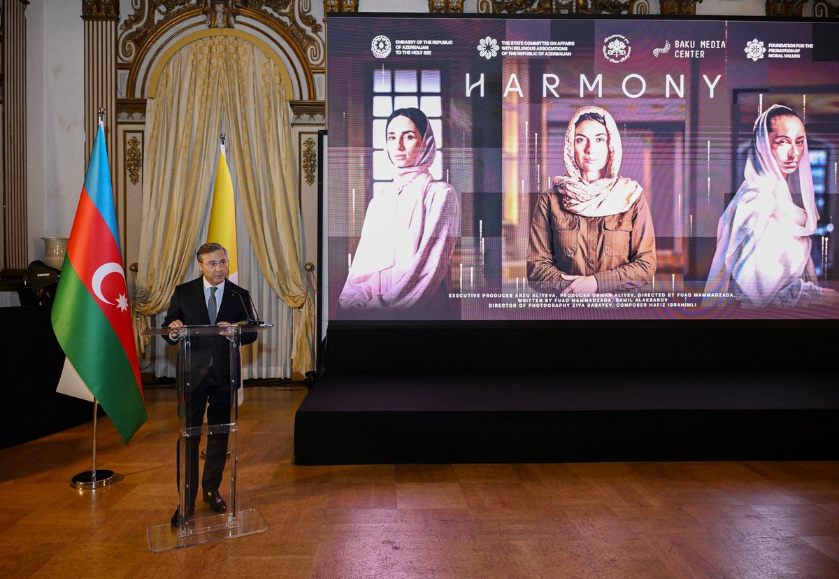 scaragovaz's tweet photo. Sentyabrın 28-də İtaliyanın paytaxtı Romada “Harmoniya” sənədli filminin təqdimat mərasimi keçirilib.
https://t.co/0QTDG4PD90

#diniqurumlarlaişüzrədövlətkomitəsi #bakımediamərkəzi #mənəvidəyərlərintəbliğifondu #harmoniya https://t.co/XP4a4GLJCJ