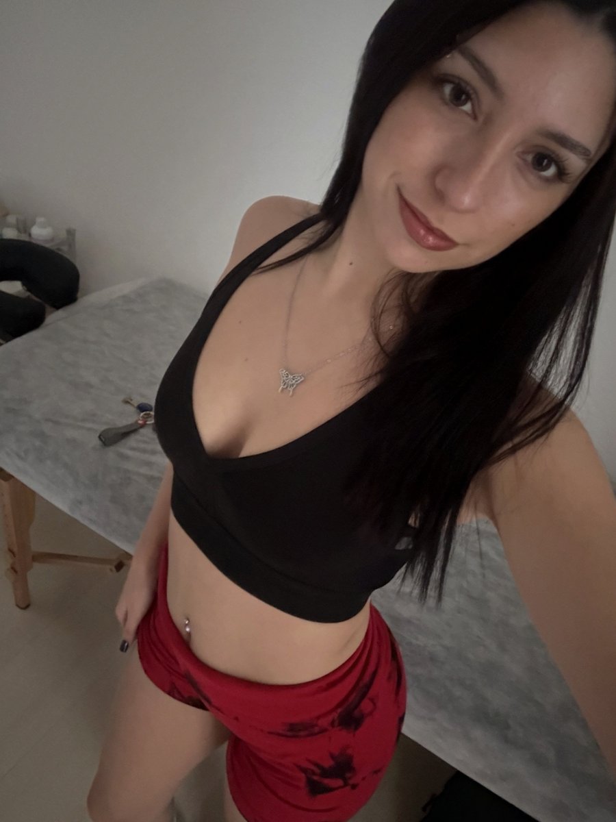 opallunaa50's tweet photo. just some sweet snaps 📸✨ https://t.co/N65MvoKhGJ