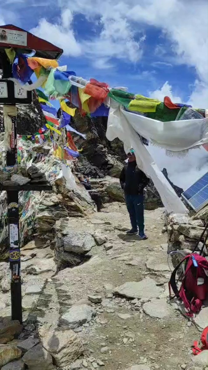 sa_apple's tweet photo. #everest #everestbasecamp #gokyo #lake #rainydays #nature #nepalnow #exploremore #nepal #네팔 #트레킹 #산 #여��� #에베레스트 #에베레스트베이스캠프 #hiking #travel #GORETOTREKS #explorenepal #mountains #whitesnow https://t.co/pN1ynNnS3U