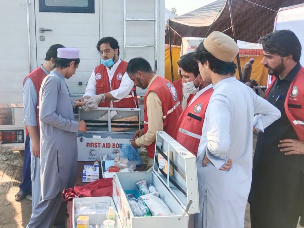 prcsma's tweet photo. Ready to Respond, Ready to Serve
During the Tableeghi Ijtima in Khar, Bajaur, @PRC_official ERT volunteers with support from @ICRC, provided timely first aid to people who were injured or fell ill during the gathering.
@ICRC_Pakistan
#ICRC #FirstAid #EmergencyResponse https://t.co/iF0UiT9g5t