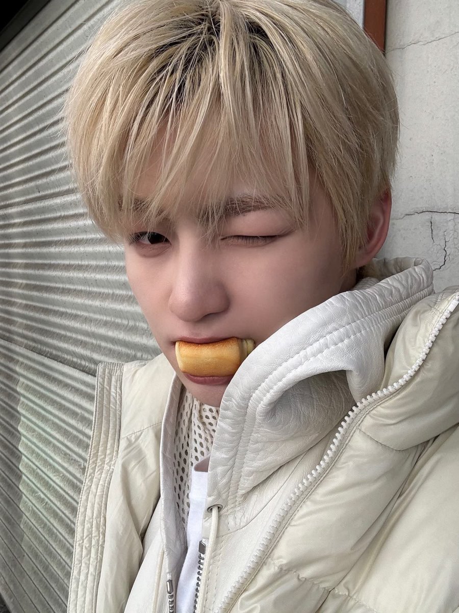hanjihoon_simp's tweet photo. SA YA PAMIT TAPI SA YA KEMBALI STRONGER dansiapngebacot https://t.co/4bqaFeQqAv