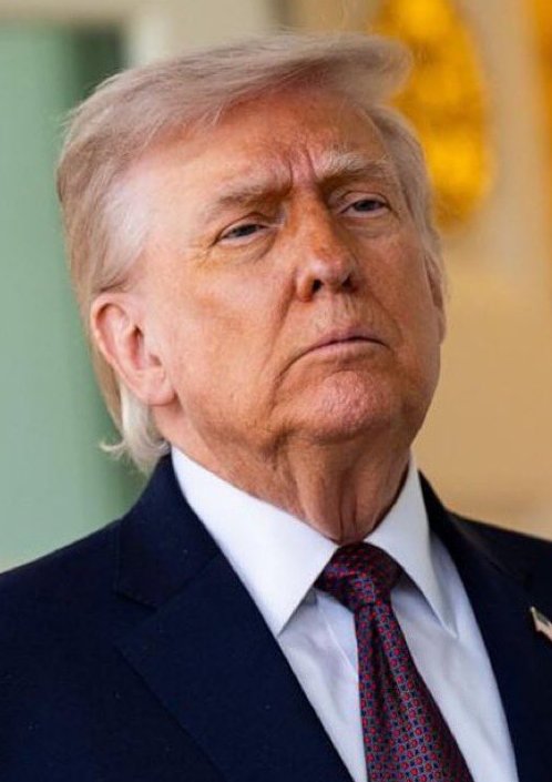InternetH0F's tweet photo. President Donald Trump is banning students from taking out student loans if your degree doesn't make enough money to pay it back

Degrees expected to be hit the hardest: 
▪️ Art
▪️ Music
▪️ Cosmetic Certifications 
▪️ Social Work
▪️ Religious Studies
▪️ Teaching Aides https://t.co/Ebuo3hmSCX