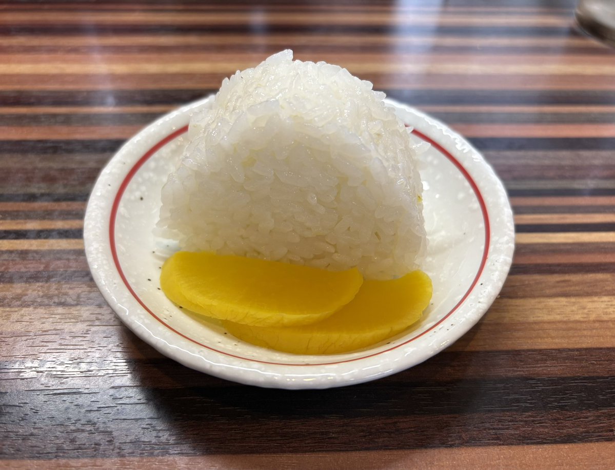 menchankitakyu's tweet photo. 2026年【173杯目】🍜

《珍竜軒 総本店》
ラーメン大盛 TPもやし
おにぎり

9月26杯目✊
朝から採血4本してお腹空いてたので💉
口が幸せすぎた〜〜〜！
接客も気持ちよくて店内も綺麗で好き🫶 https://t.co/c1HGKLwF45