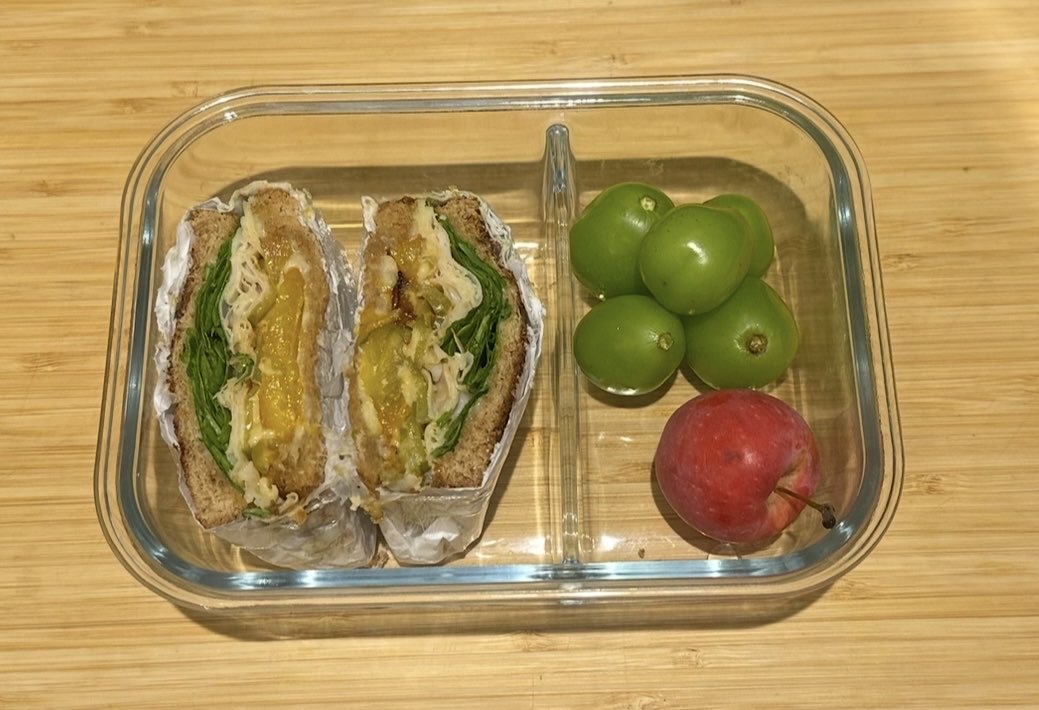 mariam__965's tweet photo. Breakfast box. https://t.co/aMpCK9TO3o