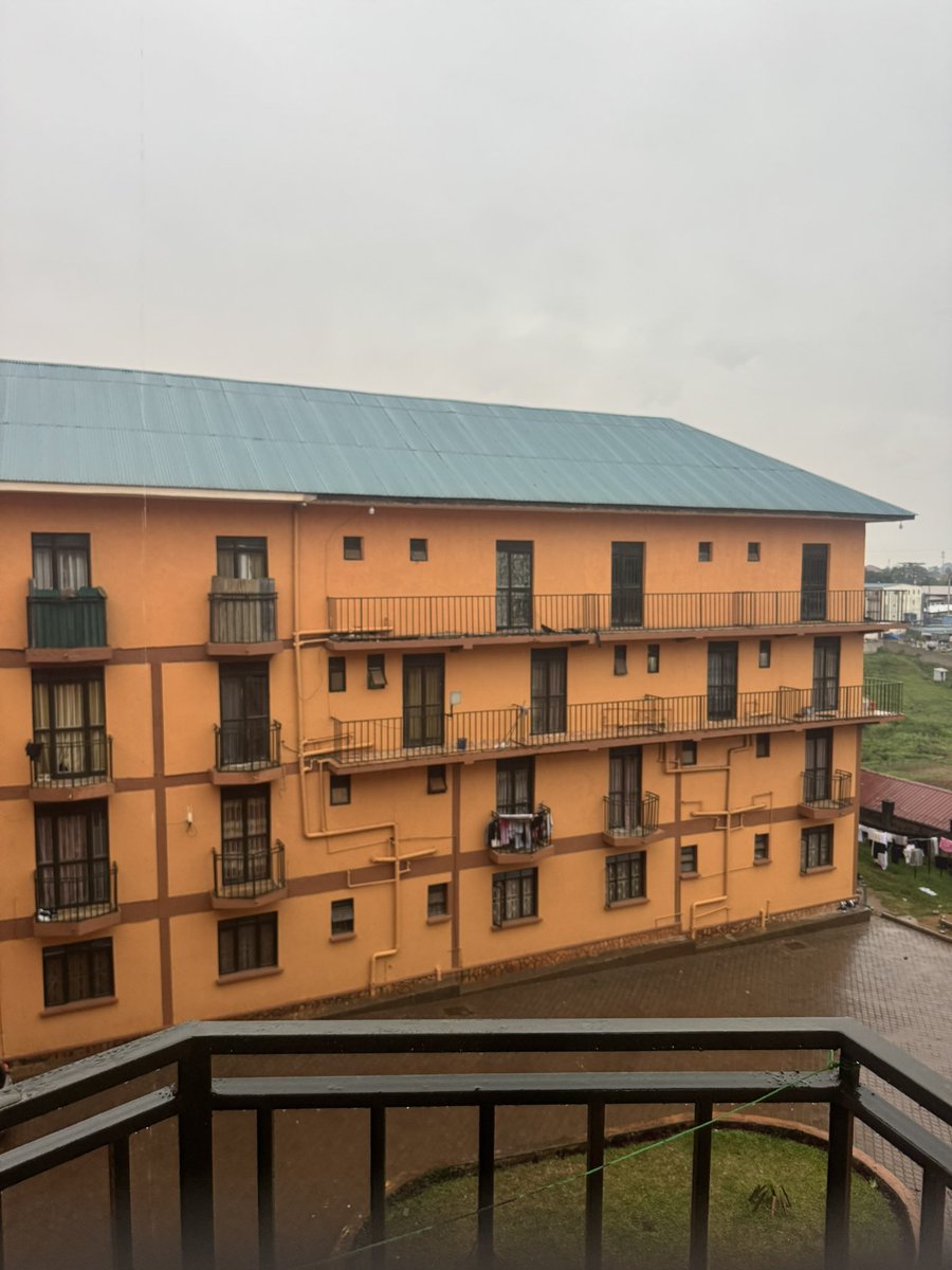 angulo_mlk's tweet photo. @nwscug … am well aware that you know how important water is in disease prevention and Sanitation . For about 7 weeks now Bavana Hostel and surrounding residents haven’t had stable water supply. Bavana Hostel has about 400 students from @kyambogou, since Friday no….water!!. https://t.co/I3QZqnDfqQ