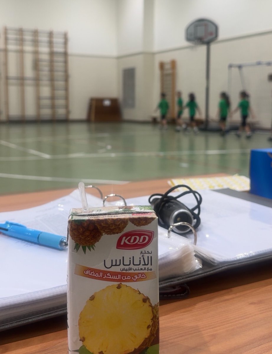 0_9al's tweet photo. لم يعد في العمر متسع لشتم قومة الصبح كل يوم .. https://t.co/b3uCsGe5BH