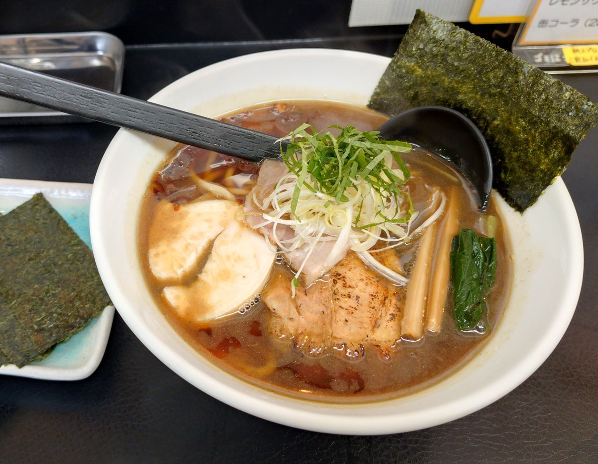 Shachokei6775's tweet photo. 今日の昼🍜は焦がし魚介〜😋 https://t.co/l38bmBKLYo