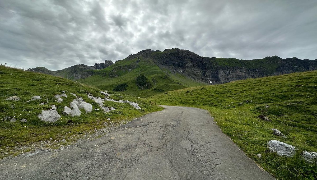 nazreenamin's tweet photo. Melchsee Frutt… eifach schön 🥰 #melchseefrutt #obwalden #bonistock #wandern #schweiz #berge #hiking #switzerland #mountains #herrlich #beautiful https://t.co/QeAjMZQ6uT