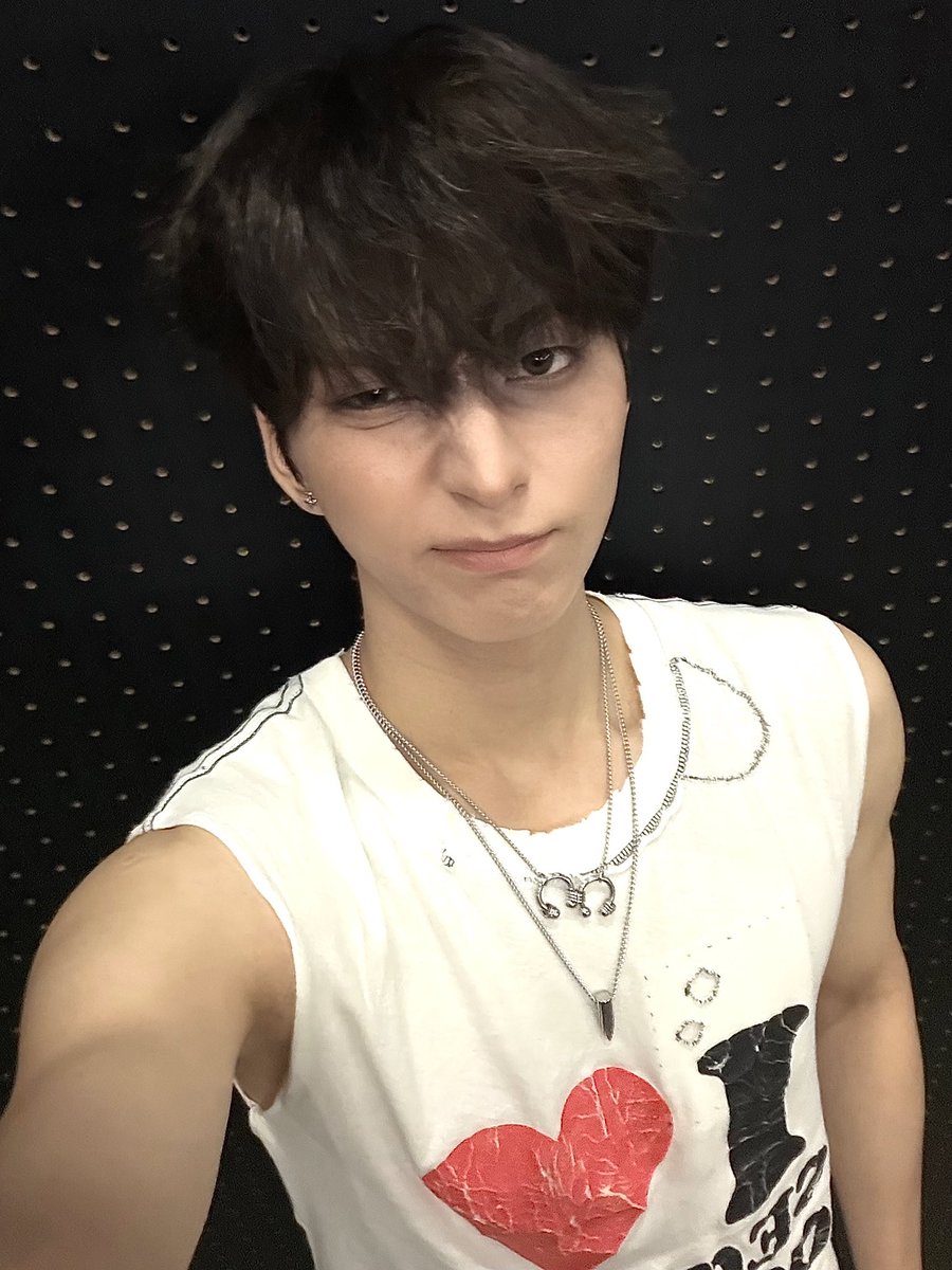 odechhichi's tweet photo. #katasumi
🦊 📷x19
🦊 hehet
🦊 teasing ala oh seungmin

19 FOTO😇😇
btw ini foto2 yang dia salkir semalem🤭🤭 https://t.co/Lp1nddiJhj