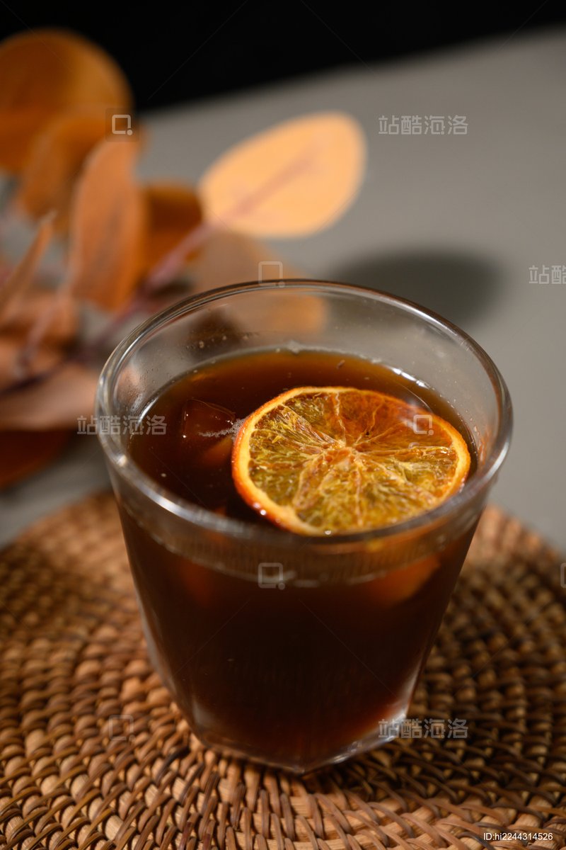 BridgettePjive's tweet photo. Just unlocked a game-changing coffee brewing trick at the new local café—cold brew infused with fresh orange zest hits different!  Can’t wait to bring this vibe back home.， https://t.co/zd1dUuivJ0